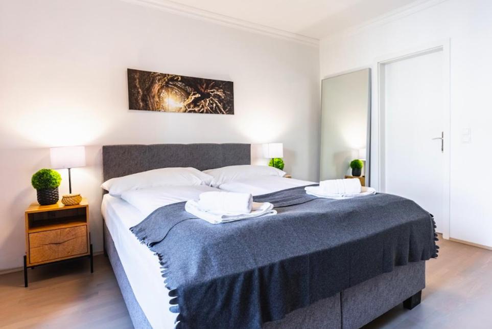 Experience Central Vienna From A Stylish And Modern Apartment Exterior photo